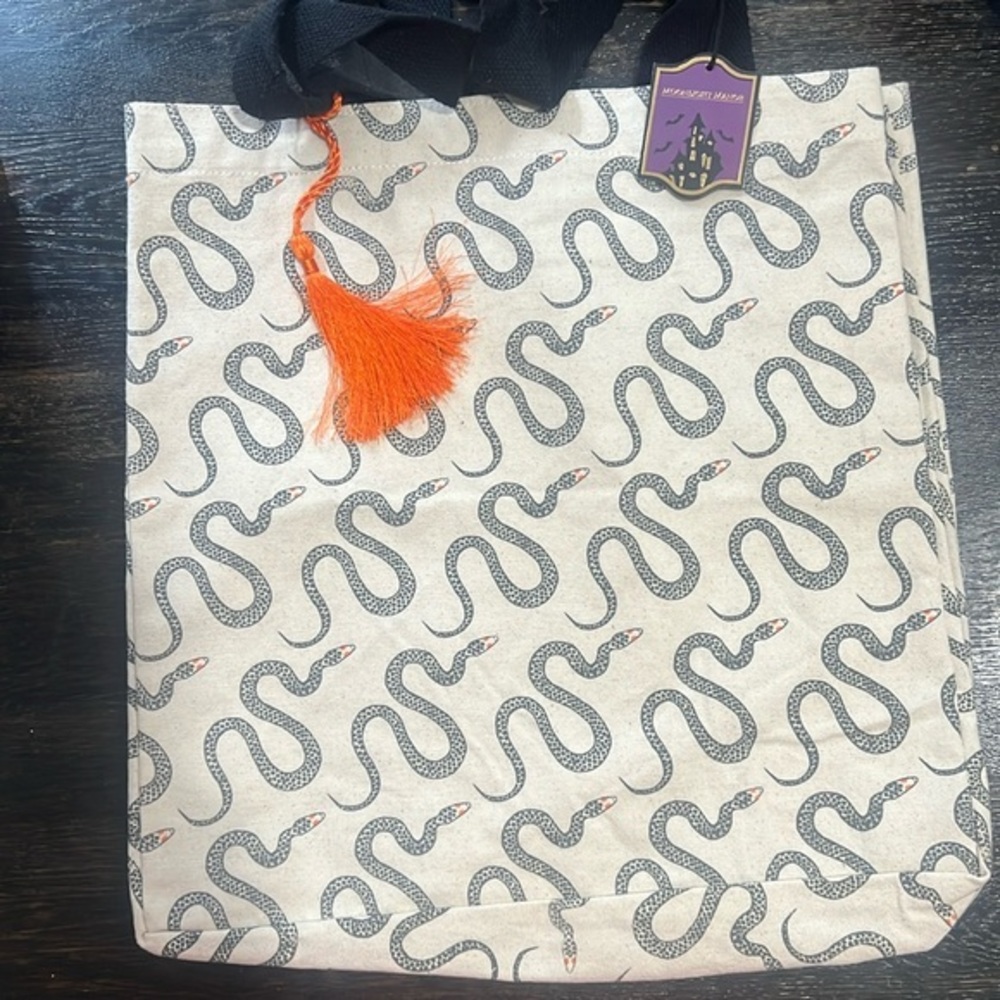 Brand-new 16 x 16 x 6 heavy-duty canvas bag, now with a double-sided design!
